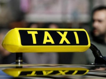 Лучанка, яка «кинула» таксиста на гроші, вибачилась