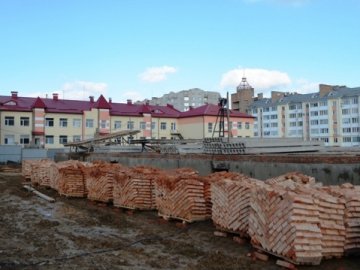 Завершення будівництва луцької школи під загрозою, - ЗМІ