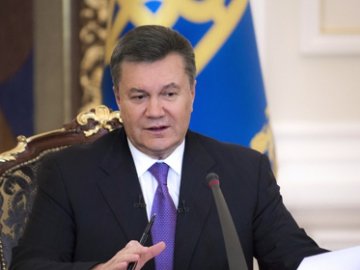 Янукович знайшовся і каже, що він все ще президент
