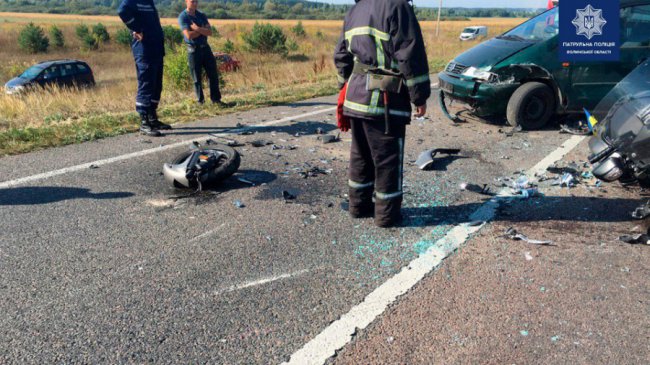 Смертельна аварія на дорозі Ковель-Ягодин: рух трасою перекрили. ФОТО
