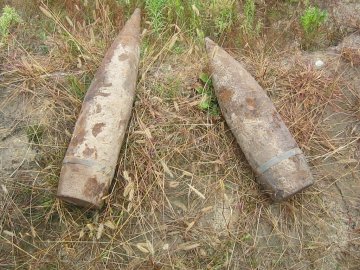 На Волині біля селища знайшли сім снарядів