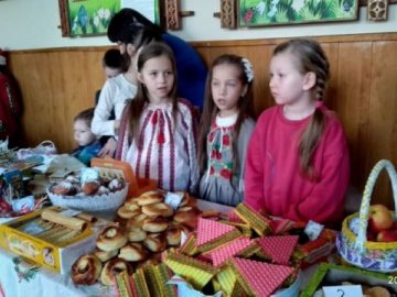 У Володимирі-Волинському школярі зібрали майже 10 тисяч на благодійність