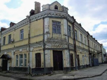 Занедбану будівлю у Старому місті у Луцьку хочуть перетворити у готель