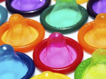 Під Луцьком «латексні злодюги» вкрали 15 пачок презервативів. ФОТО