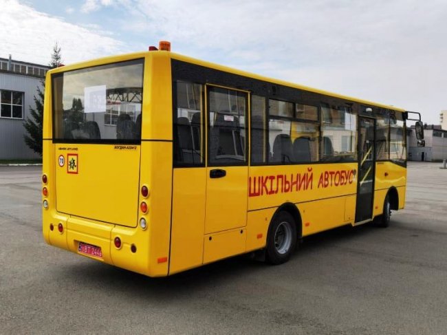 У волинські школи передадуть 15 автобусів «БОГДАН А22412» з новим дизайном. ФОТО