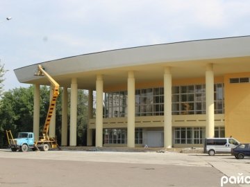 Палац учнівської молоді оновили за майже п'ять мільйонів гривень. ФОТО