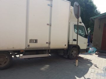 На Тернопільщині під колесами вантажівки загинула 8-річна дівчинка