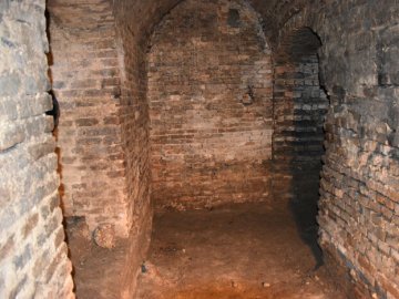 У Луцьку під вежею Чорторийських археологи вкотре розкопали невідомі підземелля