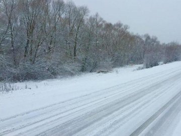 На Полтавщині через снігові замети медики приймали пологи по телефону