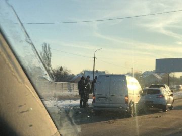 У Луцьку на Карпенка-Карого зіткнулися два автомобілі. ФОТО