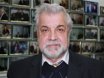 Помер відомий режисер театру та кіно Лесь Танюк