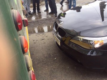 Аварія в Луцьку: BMW «стукнуло» маршрутку