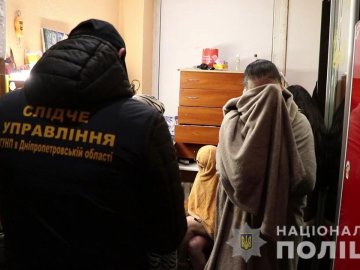 Затримали сутеренів і понад 80 жінок, які надавали сексуальні послуги у 15 областях України. ВІДЕО