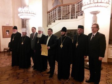 У Рівному різні конфесії підписали Меморандум про єдину Українську помісну церкву. ФОТО