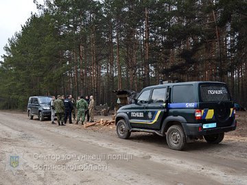 Поліція з усієї України з'їхалася охороняти волинський бурштин
