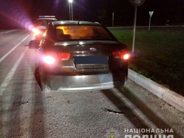 На трасі «Київ-Ковель-Ягодин» авто переїхало чоловіка: шукають свідків аварії