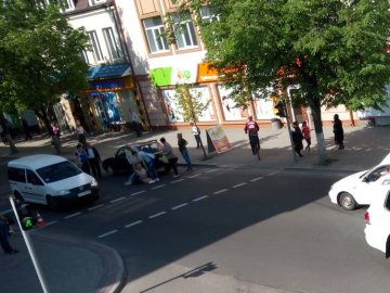 У Володимирі на пішохідному переході збили жінку. ФОТО