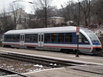 Депутати Волині хочуть розібратися, чому поїзди до Львова скасовують
