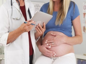 На Рівненщині у трьох вагітних жінок виявили коронавірус
