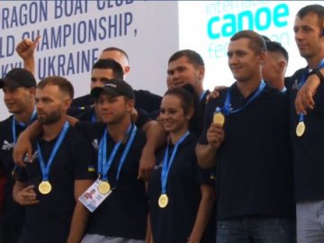 Веслувальники з Волині стали чемпіонами світу з драгонботу