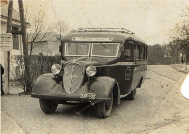 Перший міжнародний автобус на Волині. РЕТРОФОТО