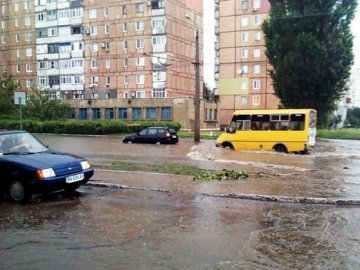 У Кіровограді машини «плавають» вулицями. ФОТО
