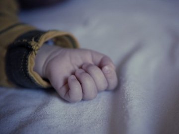 Вбивство немовляти на Волині: сестер-прикордонниць відпустили під домашній арешт