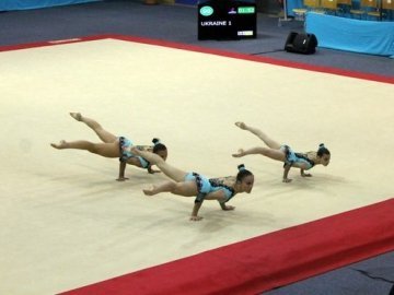 Акробатки із Волині стали третіми у кубкових змаганнях