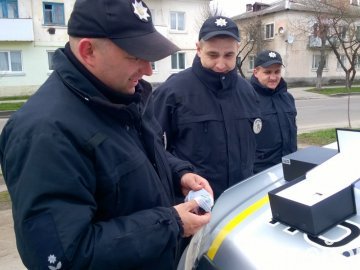 Патрульним у волинському місті подарували відеокамери