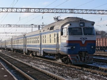 Заборонили рух пасажирських поїздів у зону АТО