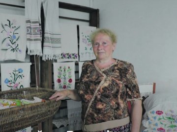 Горить Україною: сільський музей на Волині творить росіянка