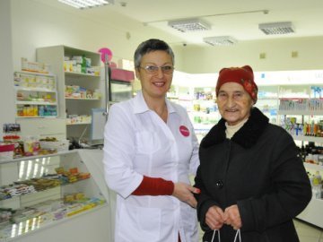 Луцьк: в Аптеці краси та здоров'я триває благодійна акція «Ділися добром»