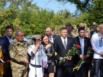 Делегація з Луцька відвідала місце загибелі військовослужбовців у Волновасі. ФОТО