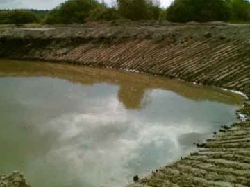 У Камінь-Каширському районі чоловік незаконно викопав ставок