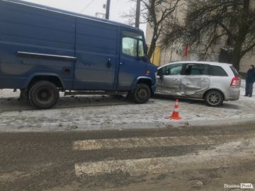 У Луцьку на перехресті вулиць – аварія. ФОТО