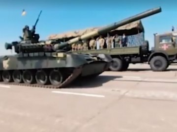 Порошенко показав панорамне відео про українську армію