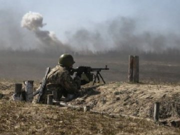 Доба в АТО: двоє військових загинуло, троє поранені