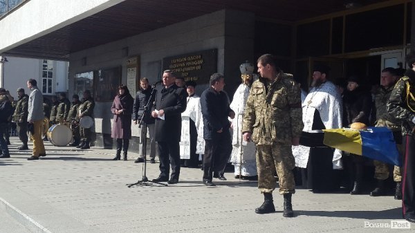Лучани попрощались із загиблим Героєм Олегом Горкавчуком. ФОТО