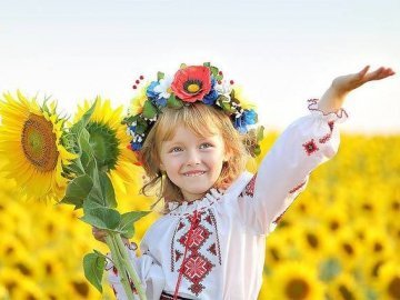 Модно – не означає правильно: символізм українського етнічного вбрання. ФОТО