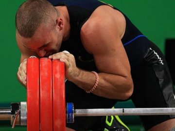 Збірну України з важкої атлетики дискваліфікували на рік через допінг