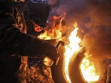 У Києві палять суди