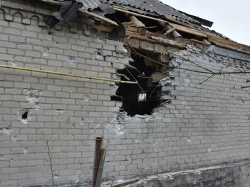 Волинські військові зафіксували моторошний обстріл села