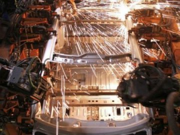 На заводі Volkswagen в Німеччині робот вбив робітника