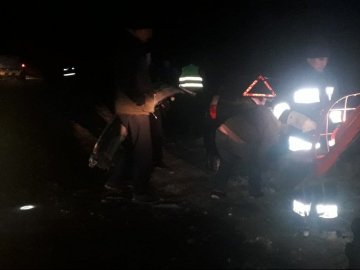 Подробиці аварії на Волині, у якій рятувальники «вирізали» з авто водія