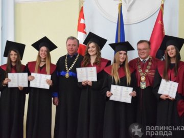 У Луцьку вручили дипломи магістрам найбільшого вишу області