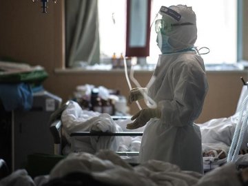 У Польщі українців, які захворіють на коронавірус, лікуватимуть безкоштовно