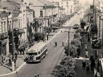 Якою була вулиця Лесі Українки у Луцьку більше 50 років тому. ФОТО