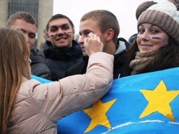 «Революційний» скандал у луцькій школі, або Чому дітей не пускали на Євромайдан