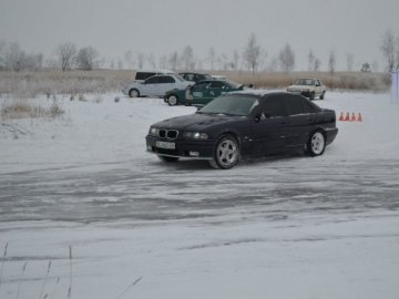 На Волині відбулися зимові автомобільні змагання «Time Attack». ФОТО