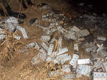 На кордоні намагалися спалити дві тисячі пачок контрабандних сигарет. ФОТО